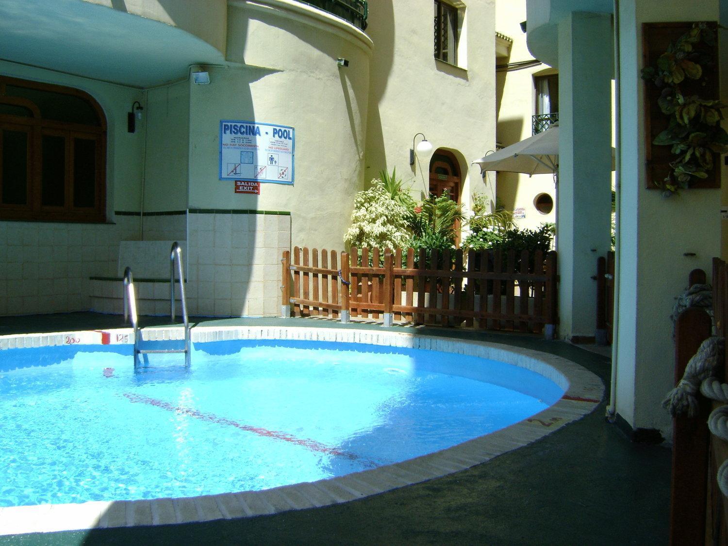 Apartamentos Mediterraneo Nerja Esterno foto