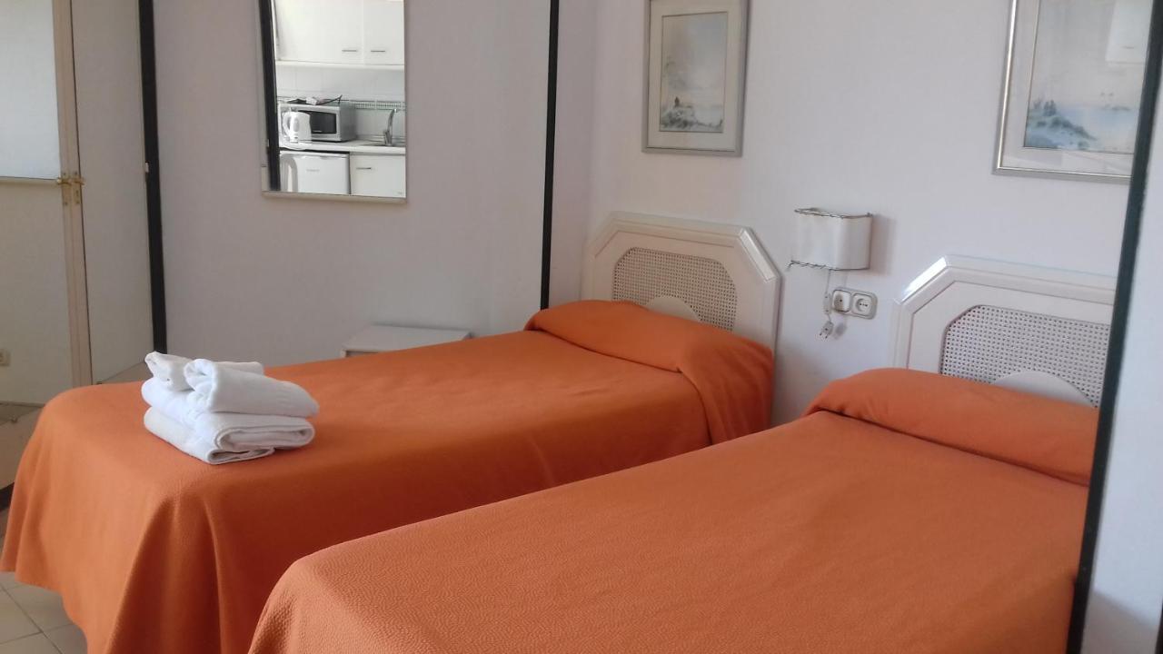 Apartamentos Mediterraneo Nerja Esterno foto